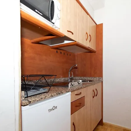 Apartment Unique 4-1 *