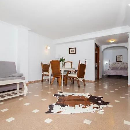Apartmanhotel Unique 4-1 3*