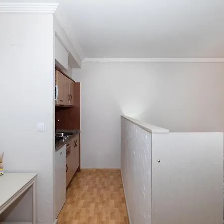 Unique 4-1 Apartmanhotel