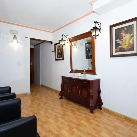 Unique 4-1 Apartmanhotel 3*